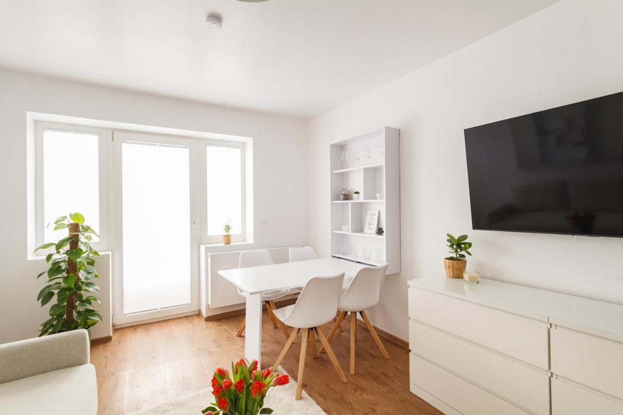 Apartment Design / 2 / / Contactless Check-in Hannover